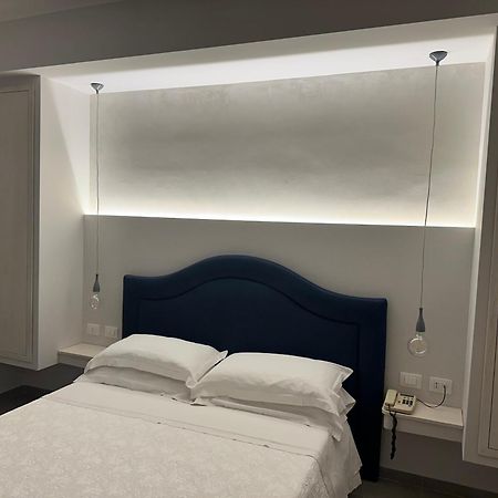 Hotel Mediterraneo 로첼라 이오니카 외부 사진